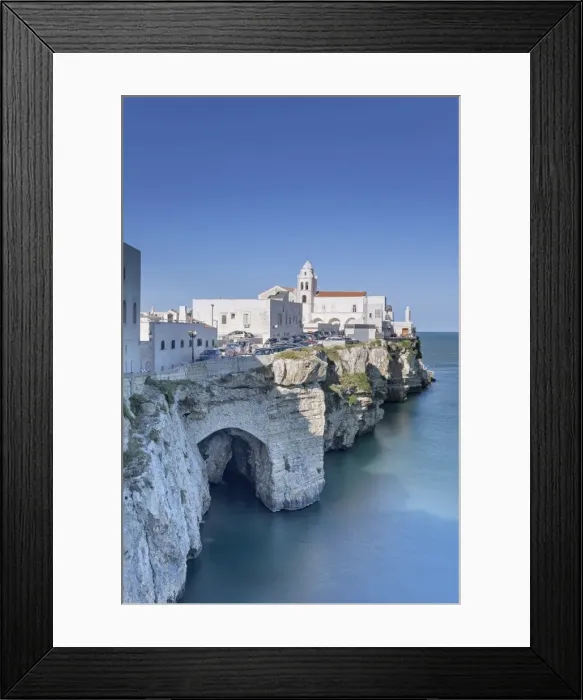 Framed Print : Italy, Italia. Apulia, Puglia, Foggia district Framed Print : Italy, Italia. Apulia, Puglia, Foggia district