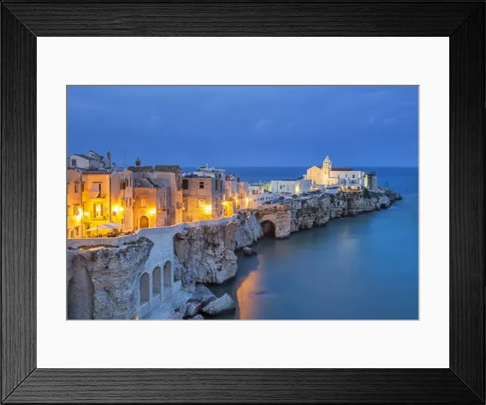 Framed Print : Italy, Italia. Apulia, Puglia, Foggia district Framed Print : Italy, Italia. Apulia, Puglia, Foggia district