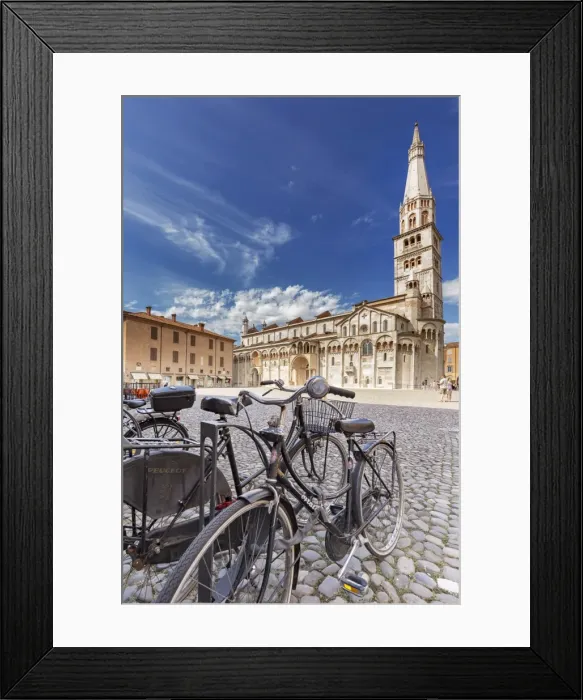 Framed Print : Italy, Italia; Emilia-Romagna; Modena district. Modena. Piazza Grande, the Cathedral Framed Print : Italy, Italia; Emilia-Romagna; Modena district. Modena. Piazza Grande, the Cathedral