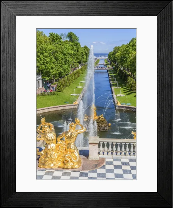 Framed Print : Sculptures and fountains of Grand Cascade, Peterhof, Saint Petersburg, Russia Framed Print : Sculptures and fountains of Grand Cascade, Peterhof, Saint Petersburg, Russia