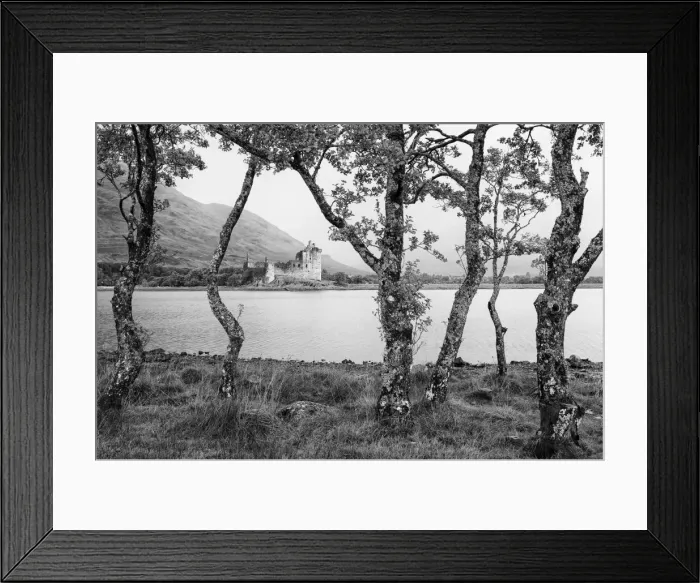 Framed Print : Kilchurn Castle on Loch Awe, Argyll and Bute, Scotland Framed Print : Kilchurn Castle on Loch Awe, Argyll and Bute, Scotland