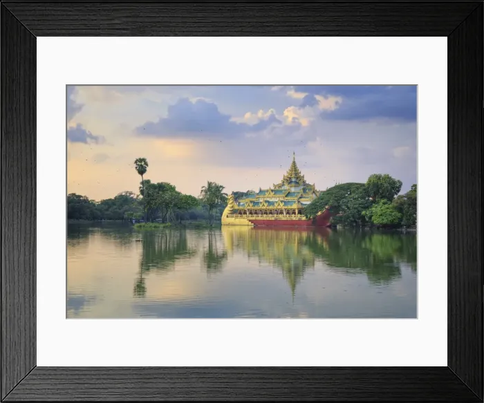 Framed Print : Myanmar (Burma), Yangon (Rangoon), Shwedagon Paya (Pagoda), Karaweik Hall and Kandawgyi Framed Print : Myanmar (Burma), Yangon (Rangoon), Shwedagon Paya (Pagoda), Karaweik Hall and Kandawgyi