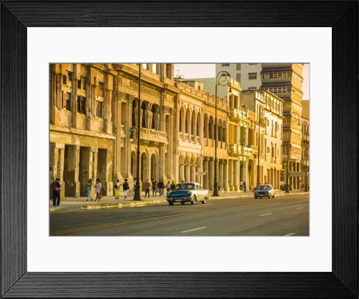 Framed Print : The Malecon, Centro Habana, Havana, Cuba Framed Print : The Malecon, Centro Habana, Havana, Cuba