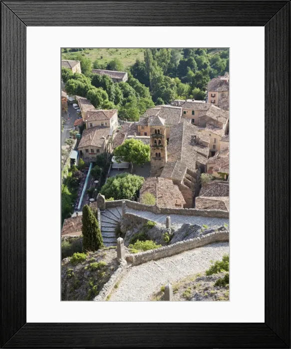 Framed Print : Moustiers Sainte Marie village, Provence Framed Print : Moustiers Sainte Marie village, Provence