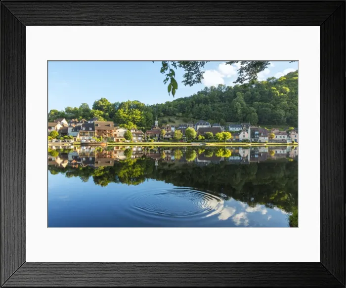 Framed Print : The Dordogne River at Beaulieu sur Dordogne, Correze, Limousin, France Framed Print : The Dordogne River at Beaulieu sur Dordogne, Correze, Limousin, France