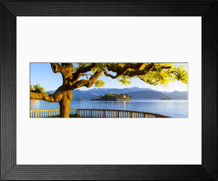 Framed Print : The idyllic Isola dei Pescatori & Isola Bella, Borromean Islands, Lake Maggiore Framed Print : The idyllic Isola dei Pescatori & Isola Bella, Borromean Islands, Lake Maggiore