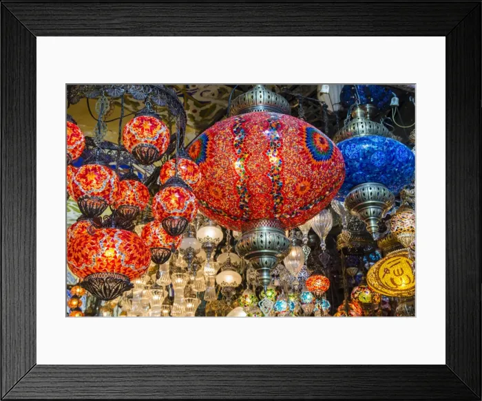 Framed Print : Lanterns hanging in a shop inside the Grand Bazaar (KapalAncarsi), Istanbul, Turkey