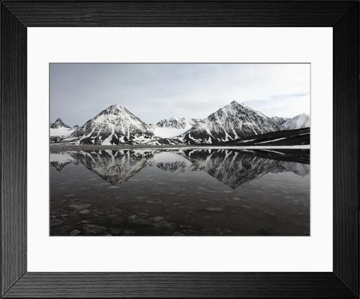 Framed Print : Spitsbergen, Svalbard, Norway. Mountains reflecting on a lagoon in northern spitsbergen Framed Print : Spitsbergen, Svalbard, Norway. Mountains reflecting on a lagoon in northern spitsbergen