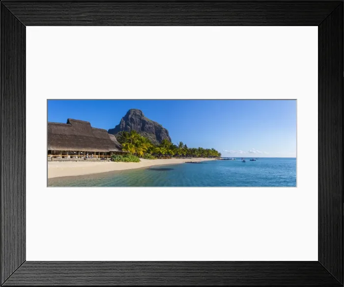 Framed Print : Beachcomber Paradis Hotel, Le Morne Brabant Peninsula, Black River (Riviere Noire) Framed Print : Beachcomber Paradis Hotel, Le Morne Brabant Peninsula, Black River (Riviere Noire)