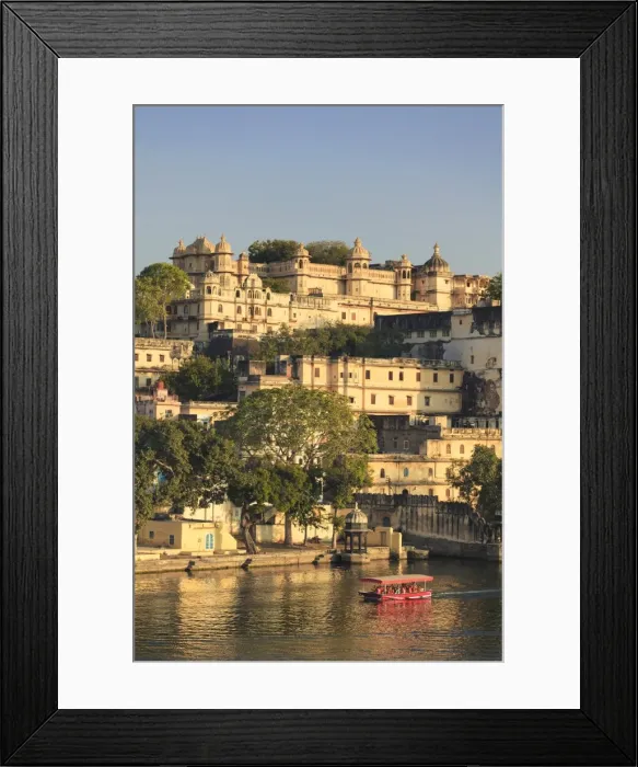 Framed Print : India, Rajasthan, Udaipur, view of Lal Ghat and City Palace Complex Framed Print : India, Rajasthan, Udaipur, view of Lal Ghat and City Palace Complex
