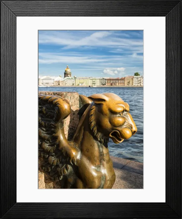 Framed Print : A griffin on the University Embankment, Saint Petersburg, Russia Framed Print : A griffin on the University Embankment, Saint Petersburg, Russia