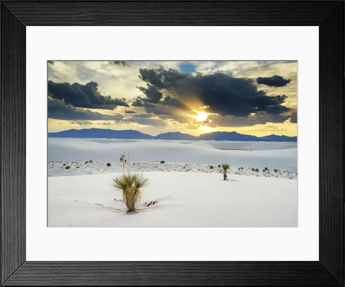 Framed Print : Sunset over White Sands National Monument, Alamogordo, New Mexico, USA Framed Print : Sunset over White Sands National Monument, Alamogordo, New Mexico, USA
