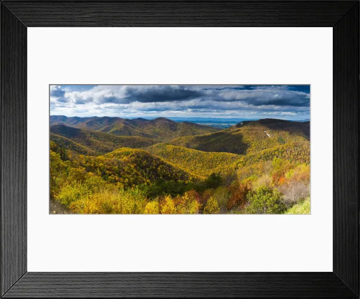 Framed Print : Blue Ridge Mountains in Autumn, Shenandoah National Park, Virginia, USA Framed Print : Blue Ridge Mountains in Autumn, Shenandoah National Park, Virginia, USA