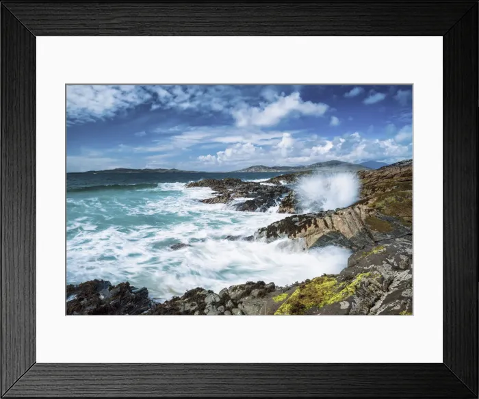 Framed Print : Crashing Wave, Isle of Harris, Outer Hebrides, Scotland
