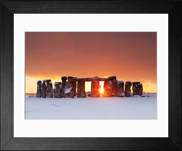 Framed Print : Stonehenge at Sunset in Winter, Salisbury Plain, Wiltshire, England Framed Print : Stonehenge at Sunset in Winter, Salisbury Plain, Wiltshire, England