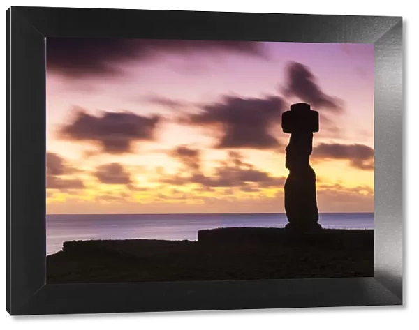 Sunset over Moai at Tahai, Easter Island, Polynesia, Chile