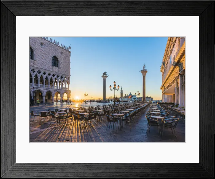 Framed Print : Venice, Veneto, Italy. Piazzetta San Marco and Doges palace at sunrise Framed Print : Venice, Veneto, Italy. Piazzetta San Marco and Doges palace at sunrise