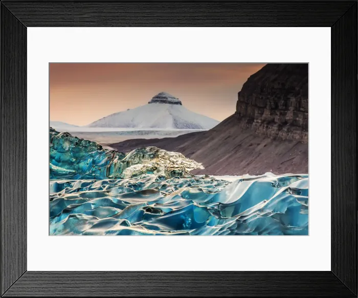 Framed Print : Trekroner, Kongsfjord, Ny Alesund, Spitsbergen, Svalbard islands, Norway Framed Print : Trekroner, Kongsfjord, Ny Alesund, Spitsbergen, Svalbard islands, Norway