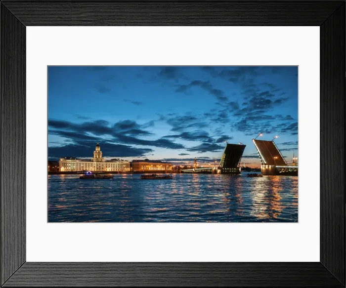 Framed Print : The Palace Brige raised at night, Saint Petersburg, Russia Framed Print : The Palace Brige raised at night, Saint Petersburg, Russia