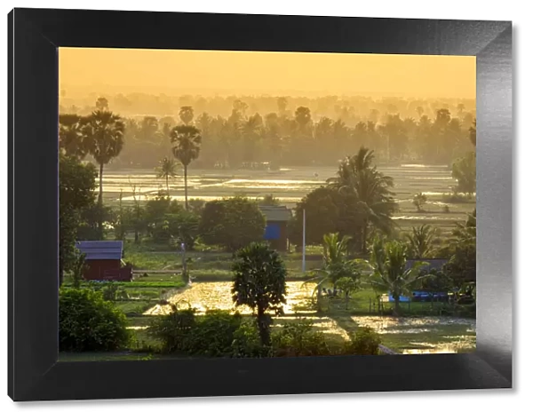 Southeast Asia, Cambodia, Kampot, rural scene with rice paddies and small farms