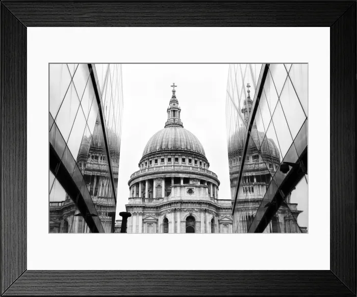 Framed Print : St Pauls Cathedral, London, England Framed Print : St Pauls Cathedral, London, England