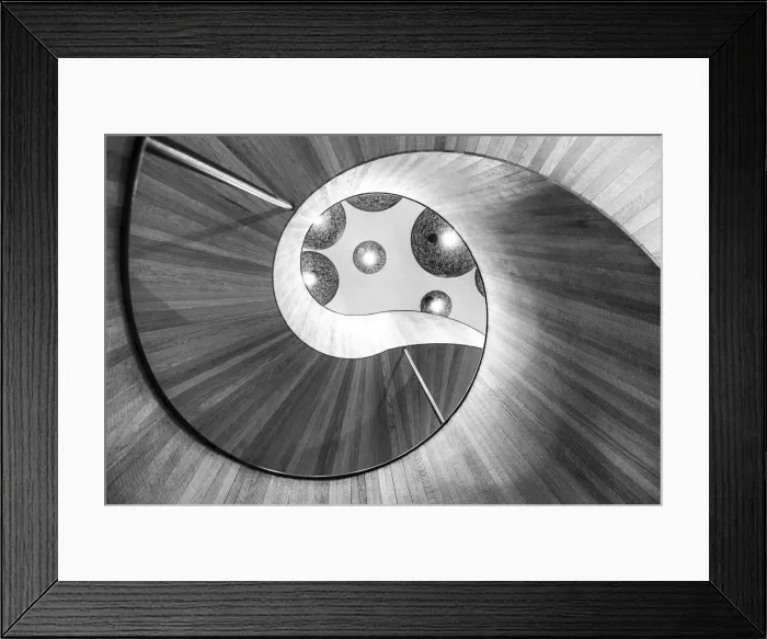 Framed Print : A spiral staircase, London, England Framed Print : A spiral staircase, London, England