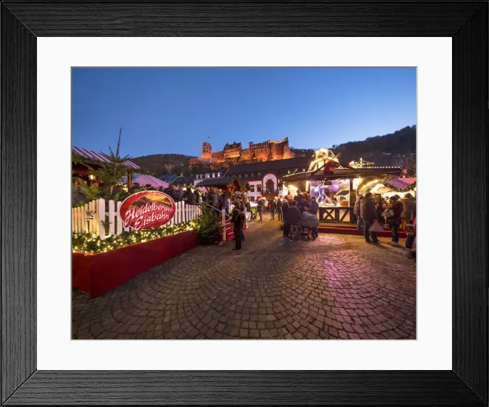 Framed Print : Christmas market at the Karlsplatz in Heidelberg, Baden-Wurttemberg, Germany