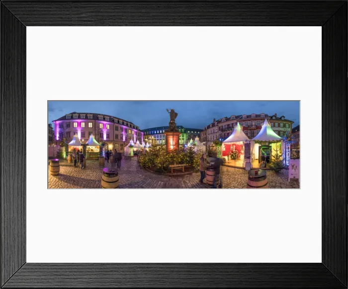 Framed Print : Christmas market on the Kornmarkt in Heidelberg, Baden-Wurttemberg, Germany