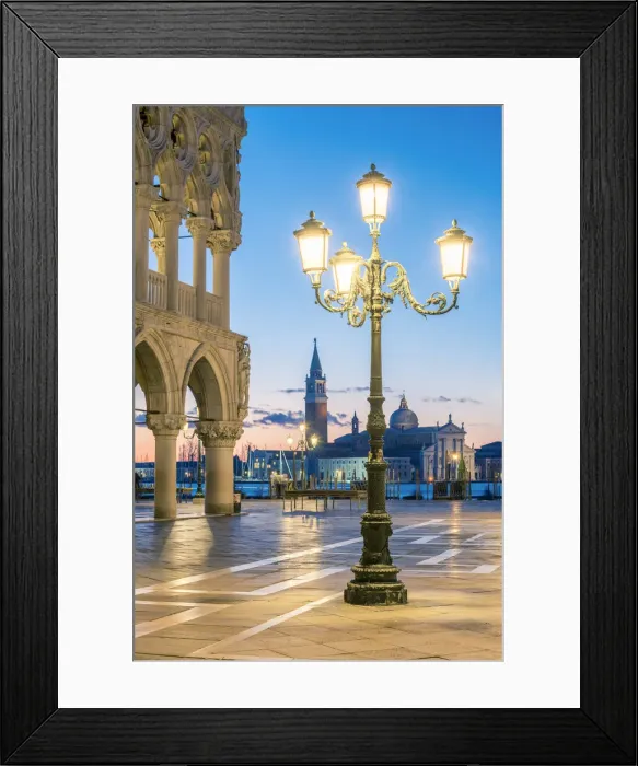 Framed Print : Dusk in Piazzetta San Marco, Venice, Veneto, Italy Framed Print : Dusk in Piazzetta San Marco, Venice, Veneto, Italy