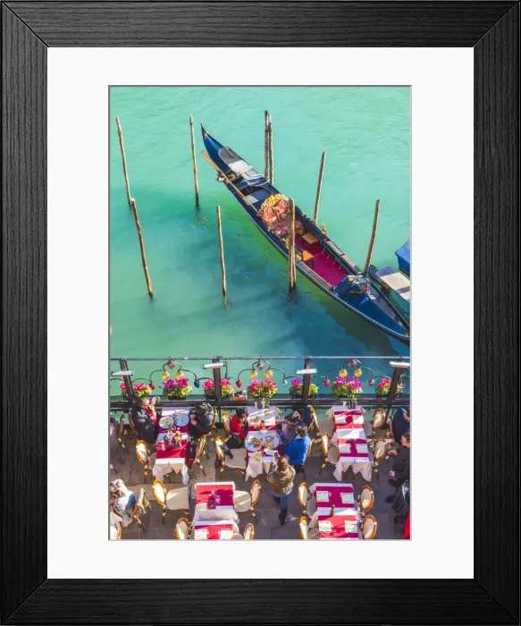 Framed Print : Venice, Veneto, Italy. Tourists eating out on the riverside of the Grand Canal Framed Print : Venice, Veneto, Italy. Tourists eating out on the riverside of the Grand Canal