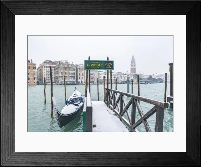 Framed Print : Venice, Veneto, Italy. Gondolas on the waterfront with snow in Dorsoduro
