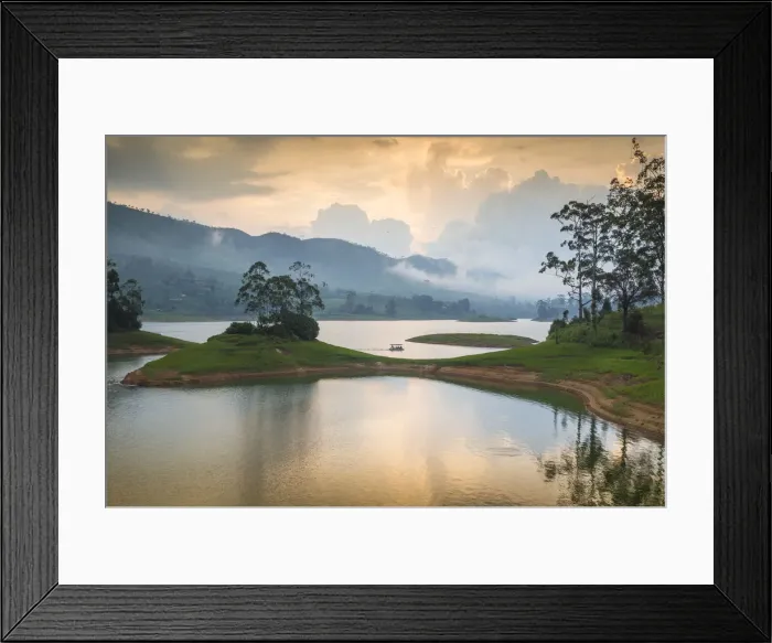 Framed Print : Sri Lanka, Hatton, Castlereagh Lake Framed Print : Sri Lanka, Hatton, Castlereagh Lake