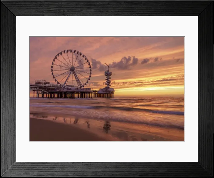 Framed Print : Pier and Ferris Wheel in Scheveningen, sunset, The Hague, South Holland, The Netherlands Framed Print : Pier and Ferris Wheel in Scheveningen, sunset, The Hague, South Holland, The Netherlands