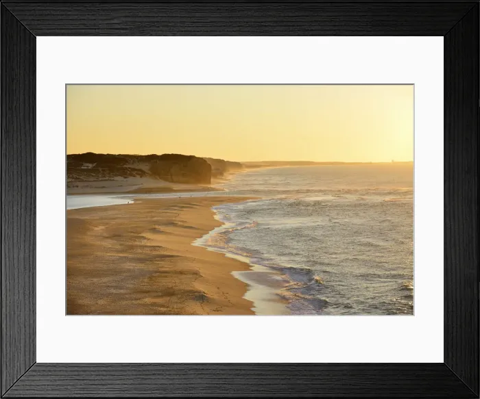 Framed Print : Foz do Arelho beach at sunset. Caldas da Rainha, Portugal