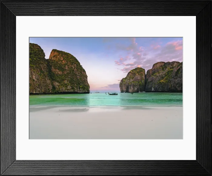 Framed Print : Ao Maya Beach (Maya Bay), Ko Phi Phi Leh, Krabi Province, Thailand Framed Print : Ao Maya Beach (Maya Bay), Ko Phi Phi Leh, Krabi Province, Thailand