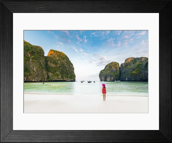 Framed Print : Ao Maya Beach (Maya Bay), Ko Phi Phi Leh, Krabi Province, Thailand Framed Print : Ao Maya Beach (Maya Bay), Ko Phi Phi Leh, Krabi Province, Thailand