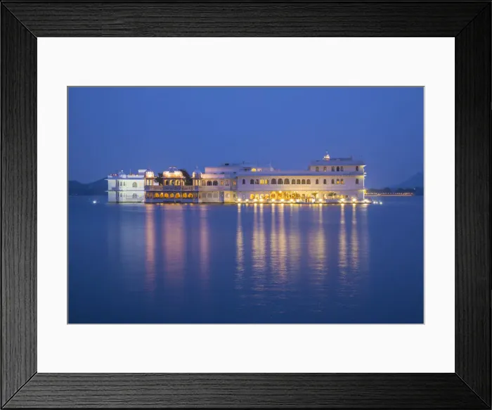 Framed Print : Taj Lake Palace, Lake Pichola, Udaipur, Rajasthan, India Framed Print : Taj Lake Palace, Lake Pichola, Udaipur, Rajasthan, India