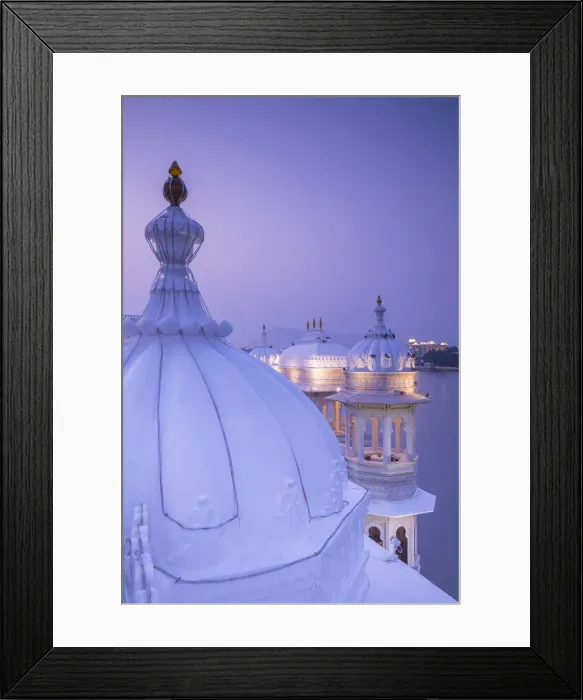Framed Print : Taj Lake Palace, Lake Pichola, Udaipur, Rajasthan, India Framed Print : Taj Lake Palace, Lake Pichola, Udaipur, Rajasthan, India
