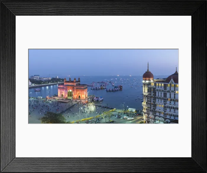Framed Print : India, Mumbai, Maharashtra, The Gateway of India, monument commemorating the landing