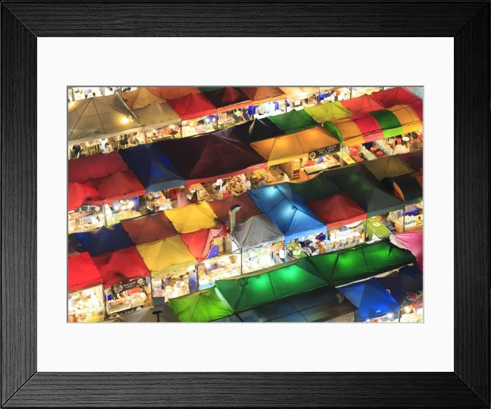 Framed Print : Thailand, Bangkok, Talad Rod Fad Ratchada (Train night market) Framed Print : Thailand, Bangkok, Talad Rod Fad Ratchada (Train night market)