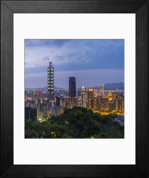 Framed Print : Taiwan, Taipei, City skyline and Taipei 101 building in the Xinyi district Framed Print : Taiwan, Taipei, City skyline and Taipei 101 building in the Xinyi district