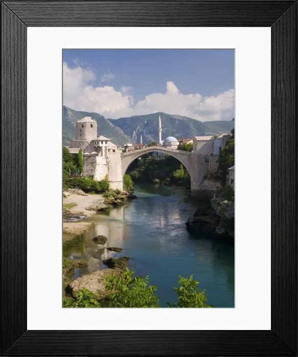 Framed Print : Mostar & old Bridge over the Neretva river, Bosnia and Herzegovina Framed Print : Mostar & old Bridge over the Neretva river, Bosnia and Herzegovina