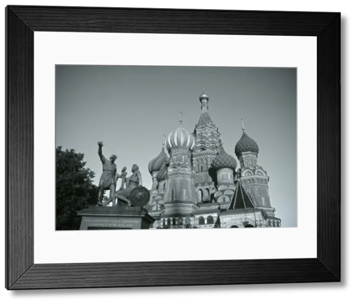 Framed Print : St. Basils Cathedral Framed Print : St. Basils Cathedral