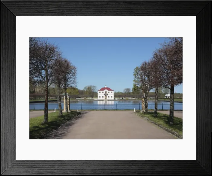 Framed Print : Lower park, Marly palace, Peterhof, near St
