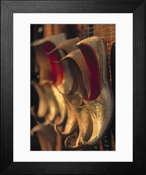 Framed Print : Dubai Souk Framed Print : Dubai Souk