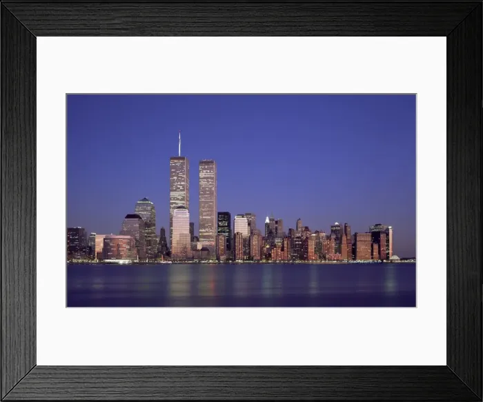 Framed Print : Manhatten, New York Framed Print : Manhatten, New York