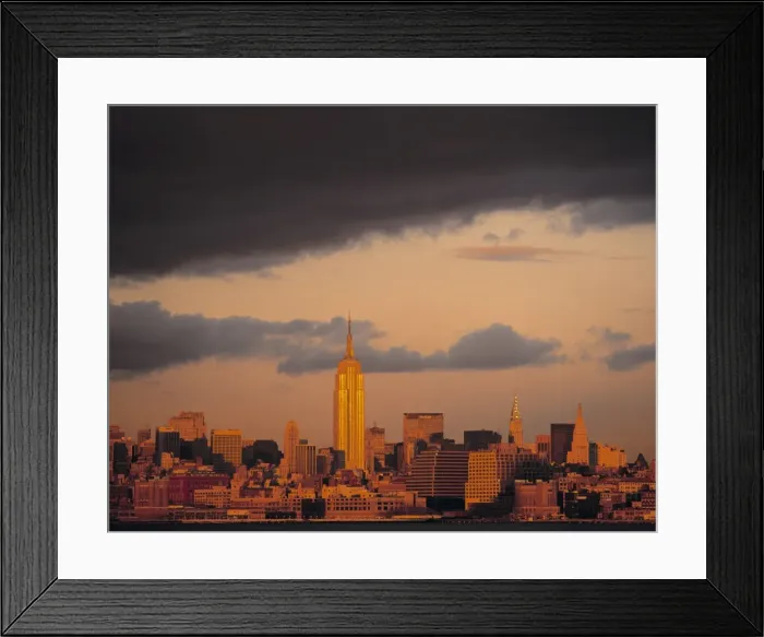Framed Print : Empire State Building Framed Print : Empire State Building