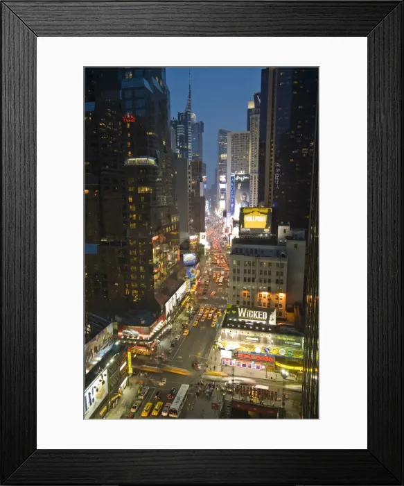 Framed Print : USA, New York City, Manhattan, Broadway looking towards Times Square Framed Print : USA, New York City, Manhattan, Broadway looking towards Times Square