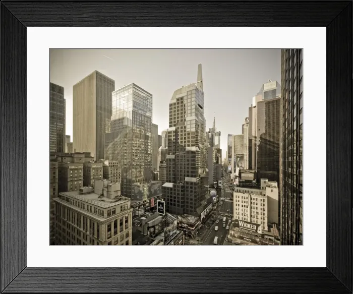 Framed Print : USA, New York City, Manhattan, Broadway looking towards Times Square Framed Print : USA, New York City, Manhattan, Broadway looking towards Times Square