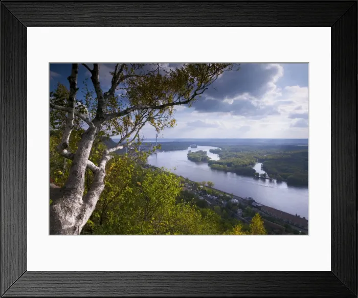 Framed Print : Buena Vista Park Lookout, Mississippi River, Alma, Wisconsin, USA Framed Print : Buena Vista Park Lookout, Mississippi River, Alma, Wisconsin, USA